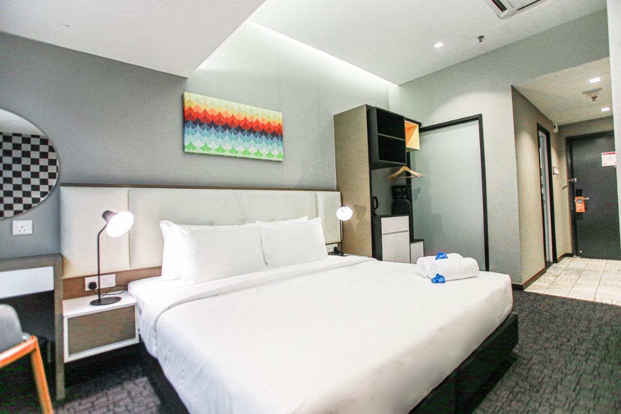 Fives Hotel Dnp Johor Bahru Exterior foto