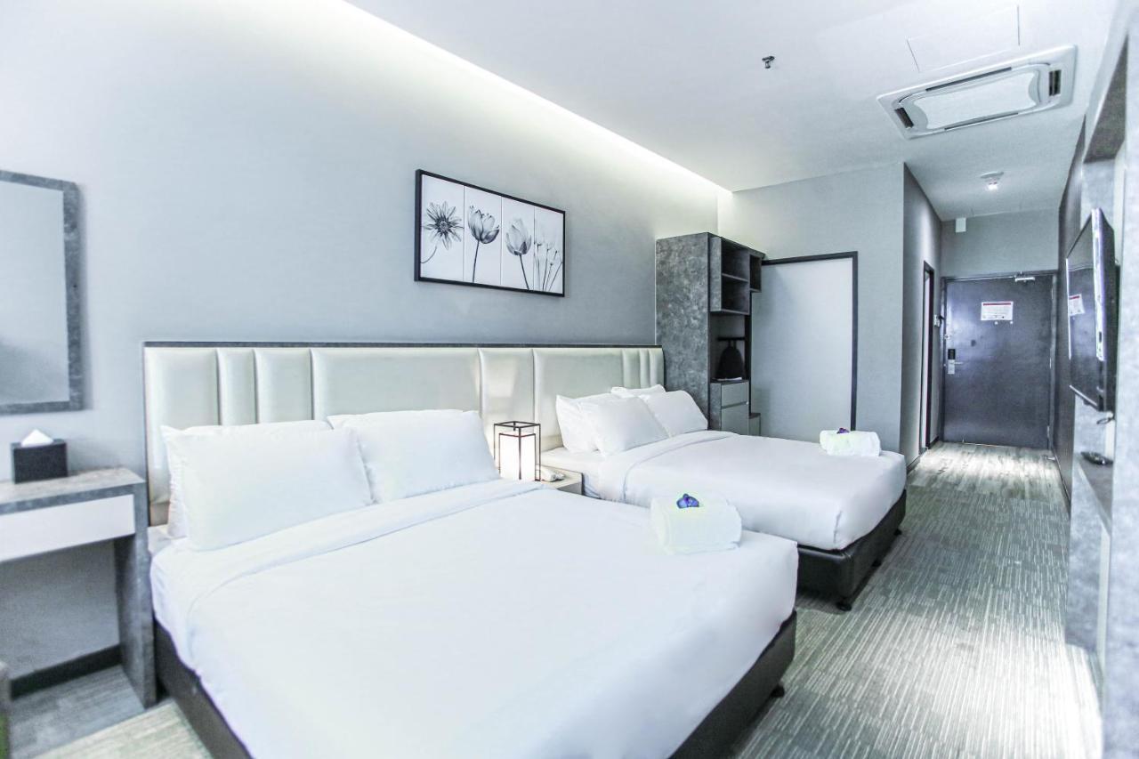 Fives Hotel Dnp Johor Bahru Exterior foto