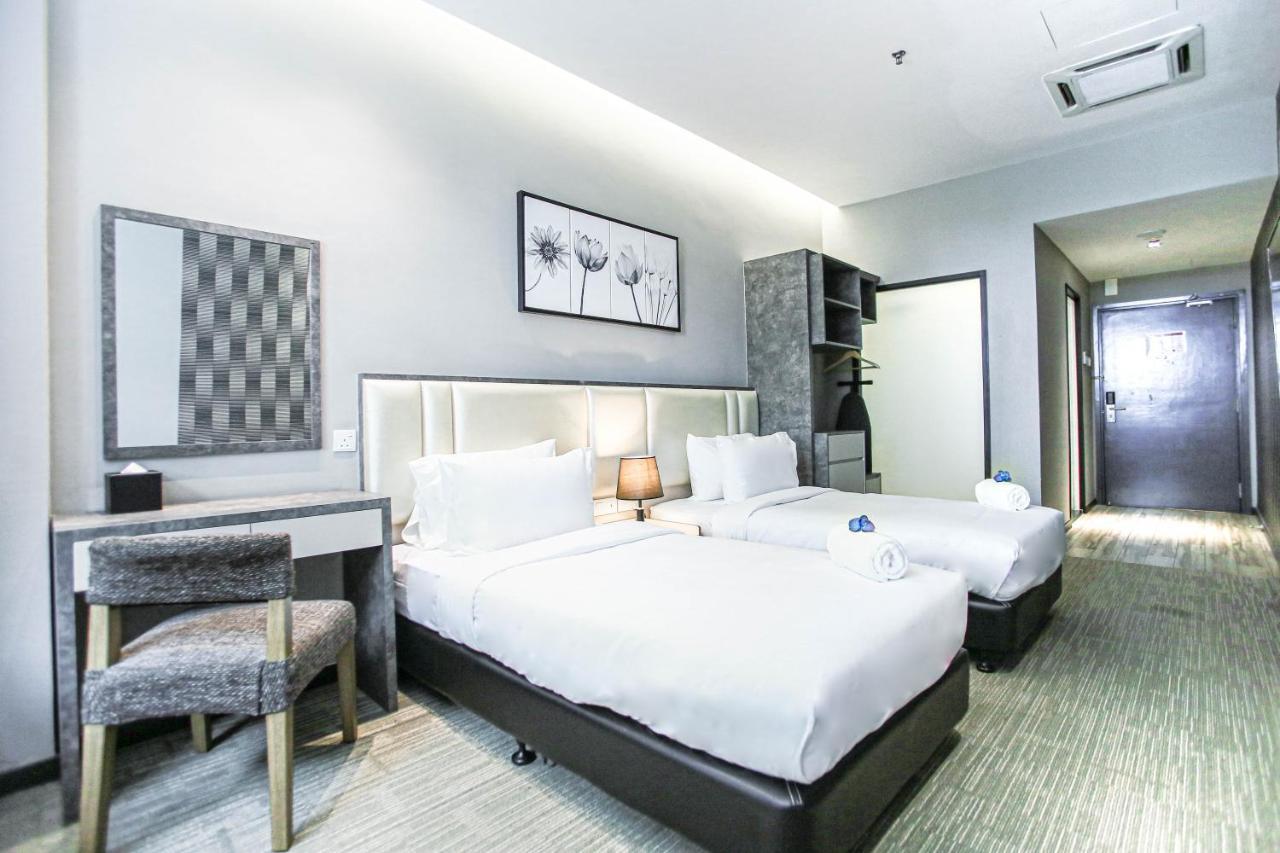 Fives Hotel Dnp Johor Bahru Exterior foto